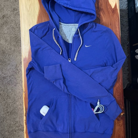 Lots f goodies - Picture 3 of 16